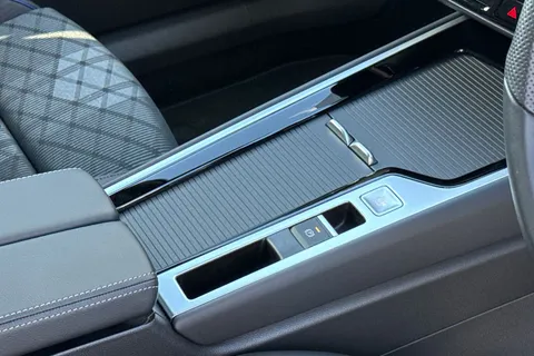 DF25EZG Volkswagen Passat 1.5 TSI eHybrid 272 R-Line 5dr DSG **INFORTAINMENT PACK, PAN ROOF, DRIVER P Thumbnail #24