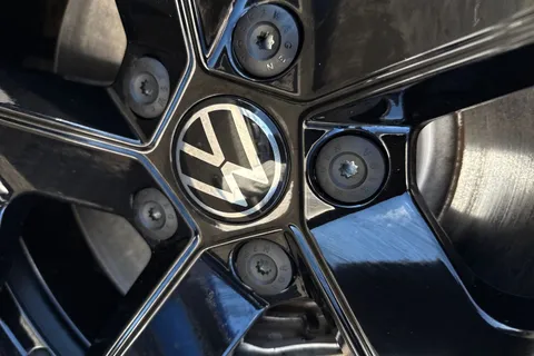 DF25EZG Volkswagen Passat 1.5 TSI eHybrid 272 R-Line 5dr DSG **INFORTAINMENT PACK, PAN ROOF, DRIVER P Thumbnail #27