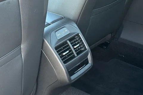 DF25EZG Volkswagen Passat 1.5 TSI eHybrid 272 R-Line 5dr DSG **INFORTAINMENT PACK, PAN ROOF, DRIVER P Thumbnail #34