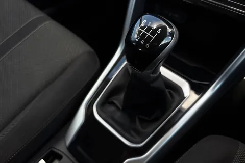 PK22UAG Volkswagen T-Roc 1.0 TSI Life 5dr Thumbnail #19