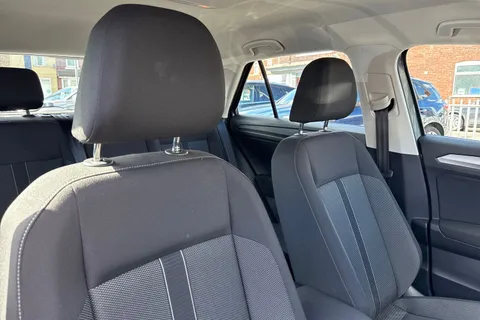 PK22UAG Volkswagen T-Roc 1.0 TSI Life 5dr Thumbnail #20