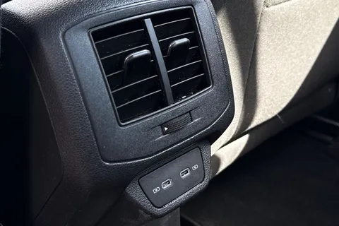 PK22UAG Volkswagen T-Roc 1.0 TSI Life 5dr Thumbnail #25