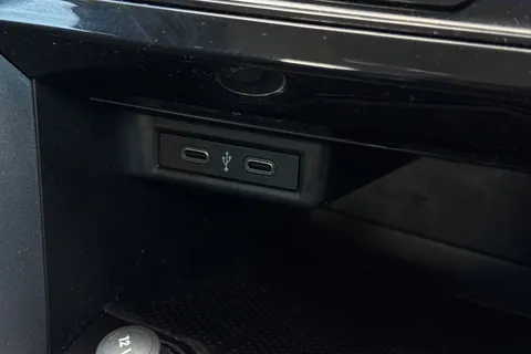 PK22UAG Volkswagen T-Roc 1.0 TSI Life 5dr Thumbnail #26