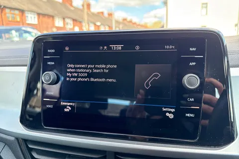 PK22UAG Volkswagen T-Roc 1.0 TSI Life 5dr Thumbnail #29