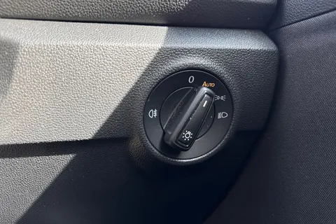 PK22UAG Volkswagen T-Roc 1.0 TSI Life 5dr Thumbnail #34