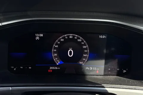 PK22UAG Volkswagen T-Roc 1.0 TSI Life 5dr Thumbnail #35