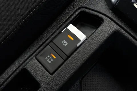 PK22UAG Volkswagen T-Roc 1.0 TSI Life 5dr Thumbnail #36