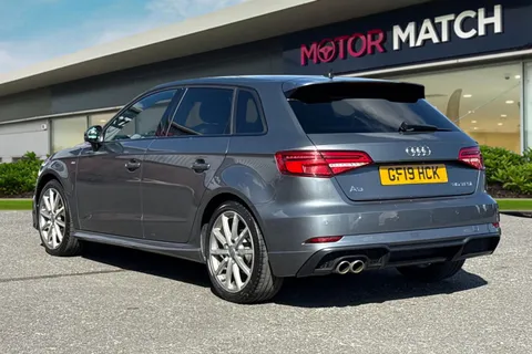 GF19HCK Audi A3 1.5 TFSI CoD 35 Black Edition Sportback S Tronic Euro 6 (s/s) 5dr Thumbnail #3