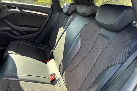 GF19HCK Audi A3 1.5 TFSI CoD 35 Black Edition Sportback S Tronic Euro 6 (s/s) 5dr Thumbnail #15