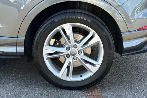 BP20OVL Audi Q3 2.0 TFSI 45 S line S Tronic quattro Euro 6 (s/s) 5dr Thumbnail #13