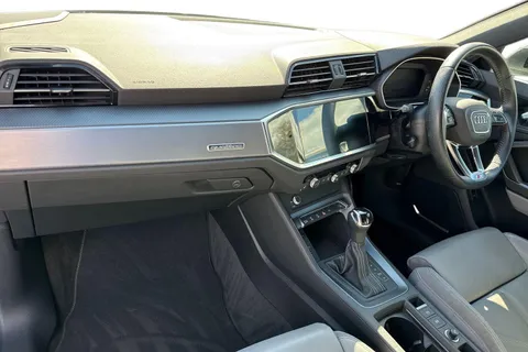 BP20OVL Audi Q3 2.0 TFSI 45 S line S Tronic quattro Euro 6 (s/s) 5dr Thumbnail #16