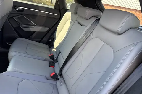 BP20OVL Audi Q3 2.0 TFSI 45 S line S Tronic quattro Euro 6 (s/s) 5dr Thumbnail #20