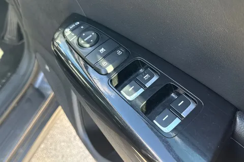 SC66PCU Kia Sportage 1.7 CRDi ISG 3 5dr Thumbnail #21