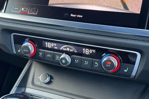 BP20OVL Audi Q3 2.0 TFSI 45 S line S Tronic quattro Euro 6 (s/s) 5dr Thumbnail #23