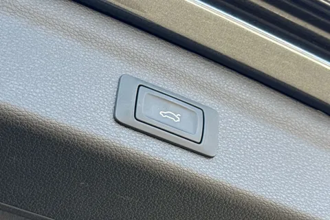 BP20OVL Audi Q3 2.0 TFSI 45 S line S Tronic quattro Euro 6 (s/s) 5dr Thumbnail #36