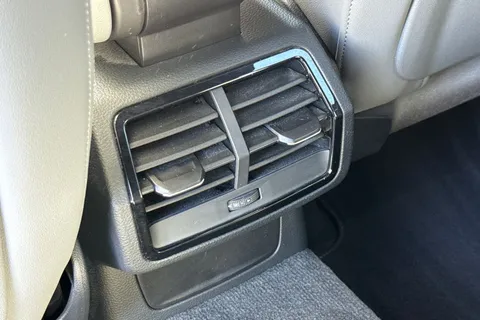 BP20OVL Audi Q3 2.0 TFSI 45 S line S Tronic quattro Euro 6 (s/s) 5dr Thumbnail #37