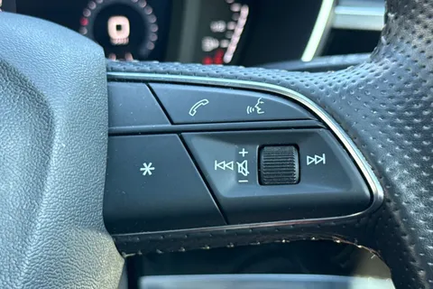 BP20OVL Audi Q3 2.0 TFSI 45 S line S Tronic quattro Euro 6 (s/s) 5dr Thumbnail #43