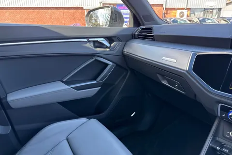 BP20OVL Audi Q3 2.0 TFSI 45 S line S Tronic quattro Euro 6 (s/s) 5dr Thumbnail #47