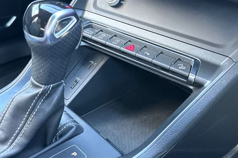 BP20OVL Audi Q3 2.0 TFSI 45 S line S Tronic quattro Euro 6 (s/s) 5dr Thumbnail #48