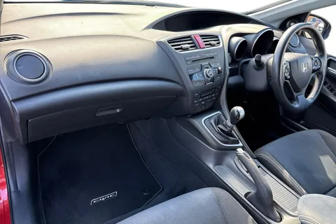 15 of 50 for Honda Civic 1.8 i-VTEC SE Plus Euro 5 (s/s) 5dr