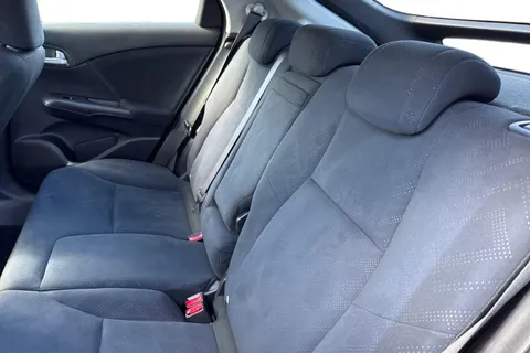 17 of 50 for Honda Civic 1.8 i-VTEC SE Plus Euro 5 (s/s) 5dr