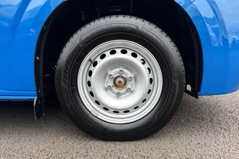 MF26EOV Volkswagen Transporter SWB 150PS AUTO Thumbnail #7