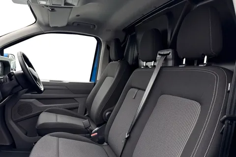 MF26EOV Volkswagen Transporter SWB 150PS AUTO Thumbnail #11