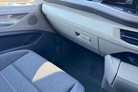 DA26EZL Volkswagen California Ocean T7 SWB 150 PS DSG - 19' Wheels /Tow Package Thumbnail #19