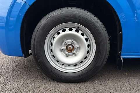 MF26EOV Volkswagen Transporter SWB 150PS AUTO Thumbnail #23