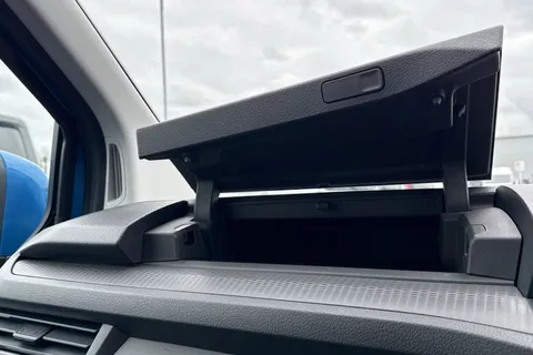 MF26EOV Volkswagen Transporter SWB 150PS AUTO Thumbnail #34