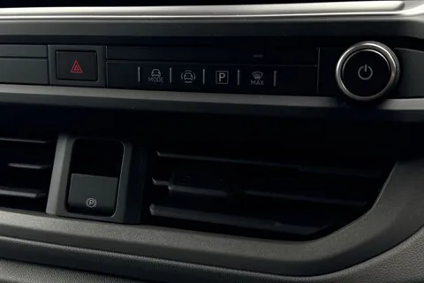 MF26EOV Volkswagen Transporter SWB 150PS AUTO Thumbnail #36