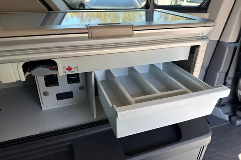 DA26EZL Volkswagen California Ocean T7 SWB 150 PS DSG - 19' Wheels /Tow Package Thumbnail #38