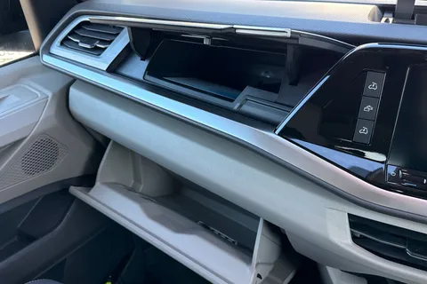 DA26EZL Volkswagen California Ocean T7 SWB 150 PS DSG - 19' Wheels /Tow Package Thumbnail #40