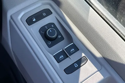 DA26EZL Volkswagen California Ocean T7 SWB 150 PS DSG - 19' Wheels /Tow Package Thumbnail #41