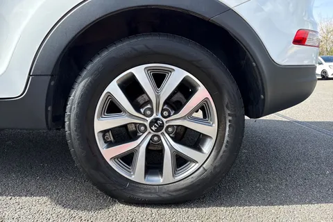 13 of 67 for Kia Sportage 1.6 GDi EcoDynamics Axis Edition 2WD Euro 6 (s/s) 5dr