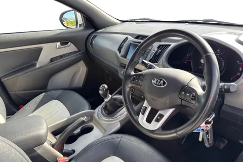 14 of 67 for Kia Sportage 1.6 GDi EcoDynamics Axis Edition 2WD Euro 6 (s/s) 5dr