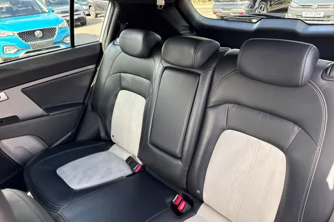 19 of 67 for Kia Sportage 1.6 GDi EcoDynamics Axis Edition 2WD Euro 6 (s/s) 5dr