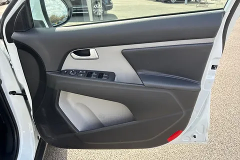 21 of 67 for Kia Sportage 1.6 GDi EcoDynamics Axis Edition 2WD Euro 6 (s/s) 5dr