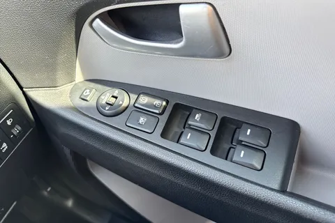 41 of 67 for Kia Sportage 1.6 GDi EcoDynamics Axis Edition 2WD Euro 6 (s/s) 5dr