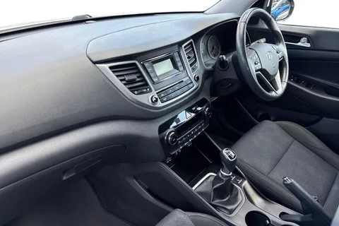 EO18FLM Hyundai Tucson 1.6 GDi Blue Drive SE 5dr 2WD Thumbnail #8