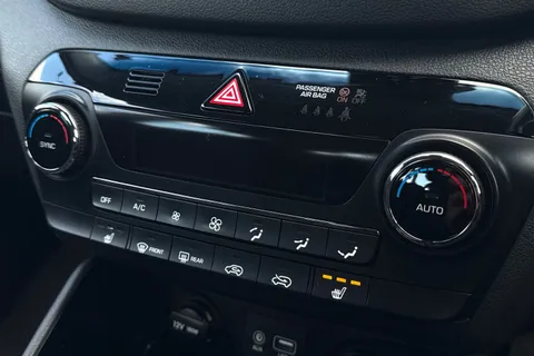 EO18FLM Hyundai Tucson 1.6 GDi Blue Drive SE 5dr 2WD Thumbnail #18