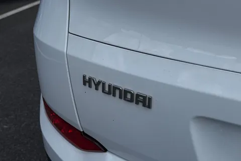 EO18FLM Hyundai Tucson 1.6 GDi Blue Drive SE 5dr 2WD Thumbnail #24