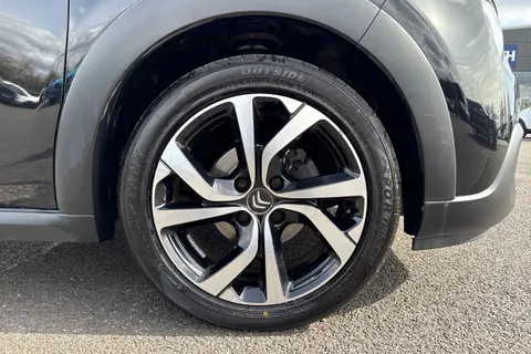 CY71NKK Citroën C3 1.2 PureTech Shine Plus Euro 6 (s/s) 5dr Thumbnail #11