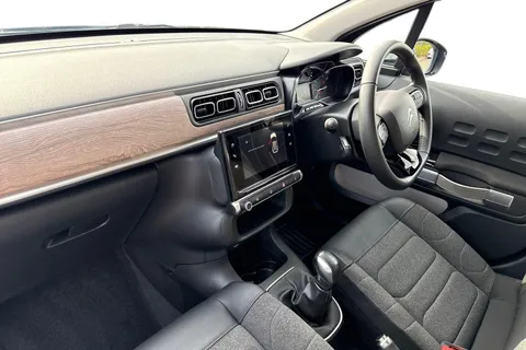 CY71NKK Citroën C3 1.2 PureTech Shine Plus Euro 6 (s/s) 5dr Thumbnail #16