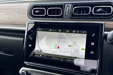 CY71NKK Citroën C3 1.2 PureTech Shine Plus Euro 6 (s/s) 5dr Thumbnail #18