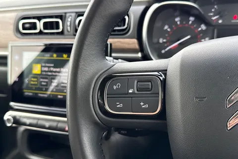 CY71NKK Citroën C3 1.2 PureTech Shine Plus Euro 6 (s/s) 5dr Thumbnail #37