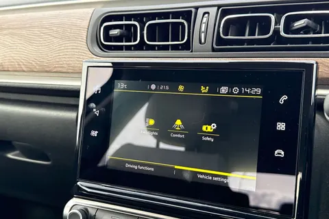 CY71NKK Citroën C3 1.2 PureTech Shine Plus Euro 6 (s/s) 5dr Thumbnail #51