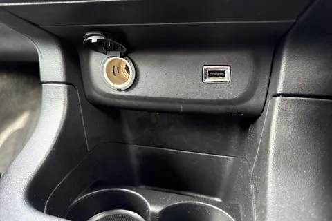 CY71NKK Citroën C3 1.2 PureTech Shine Plus Euro 6 (s/s) 5dr Thumbnail #53