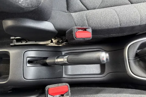 CY71NKK Citroën C3 1.2 PureTech Shine Plus Euro 6 (s/s) 5dr Thumbnail #56