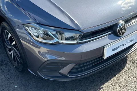 MJ72LNG Volkswagen Polo 1.0 TSI Life 5dr **REAR CAMERA** Thumbnail #8